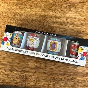 FRIENDS glassware set
